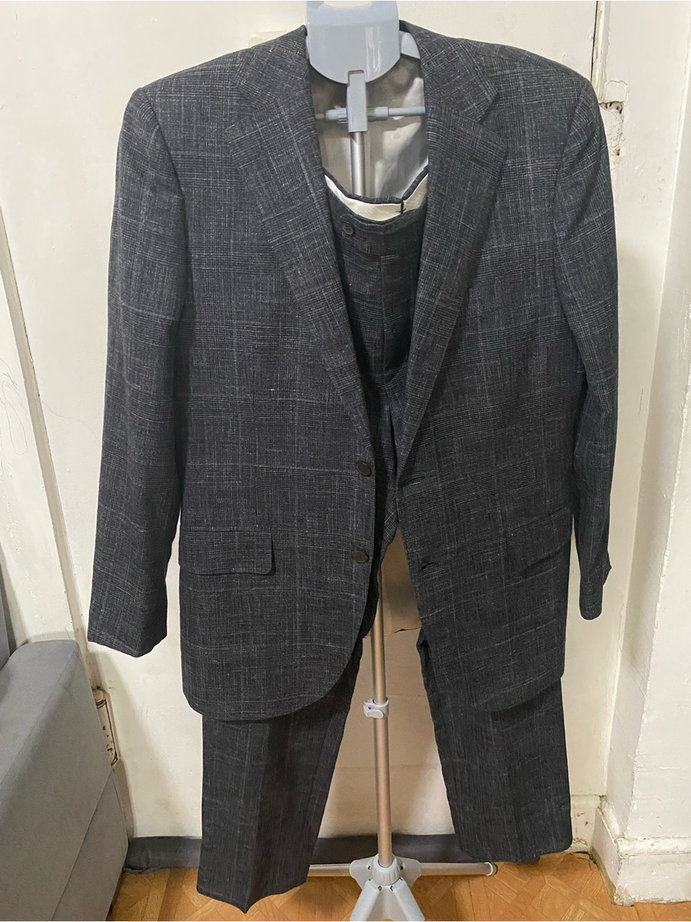 Suitsupply E.Thomas Wool Silk Linen Suit Worn Once